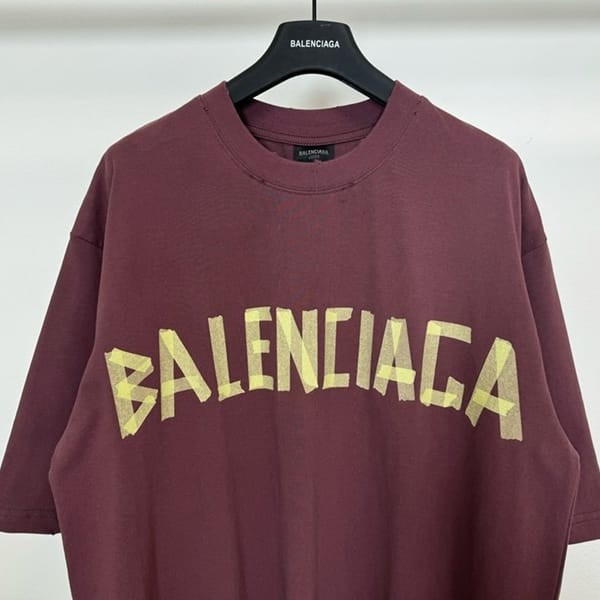 売上総額１位！バレンシアガ n級品 TAPE TYPEロゴ 半袖 Tシャツ baz63564
